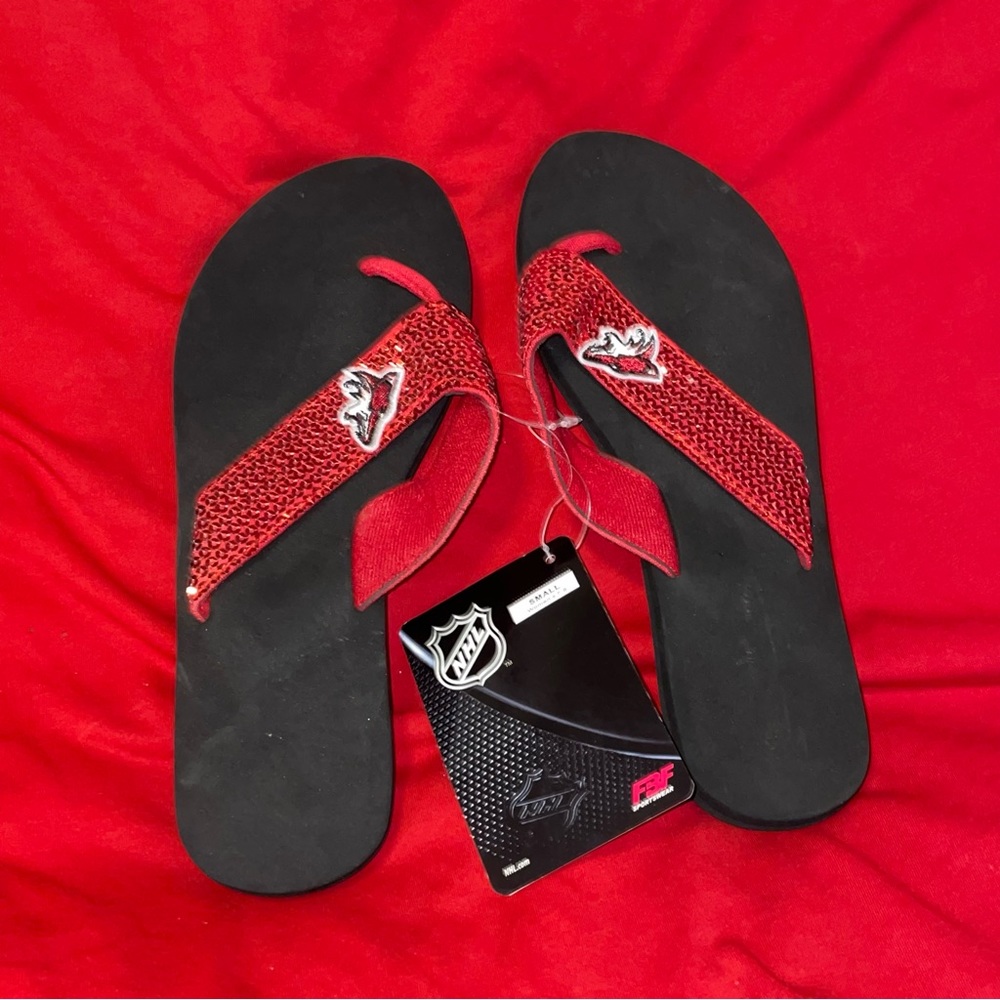 Women NHL Phx Coyotes Sandals (7-8)
